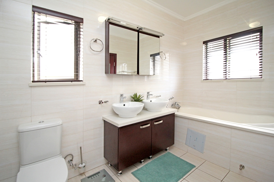 2 Bedroom Property for Sale in Carlswald Gauteng