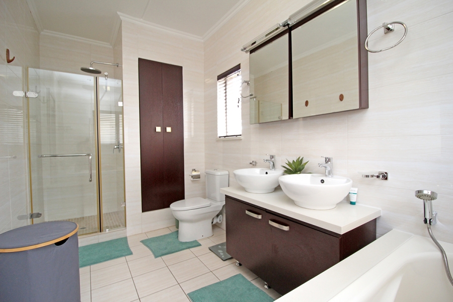 2 Bedroom Property for Sale in Carlswald Gauteng