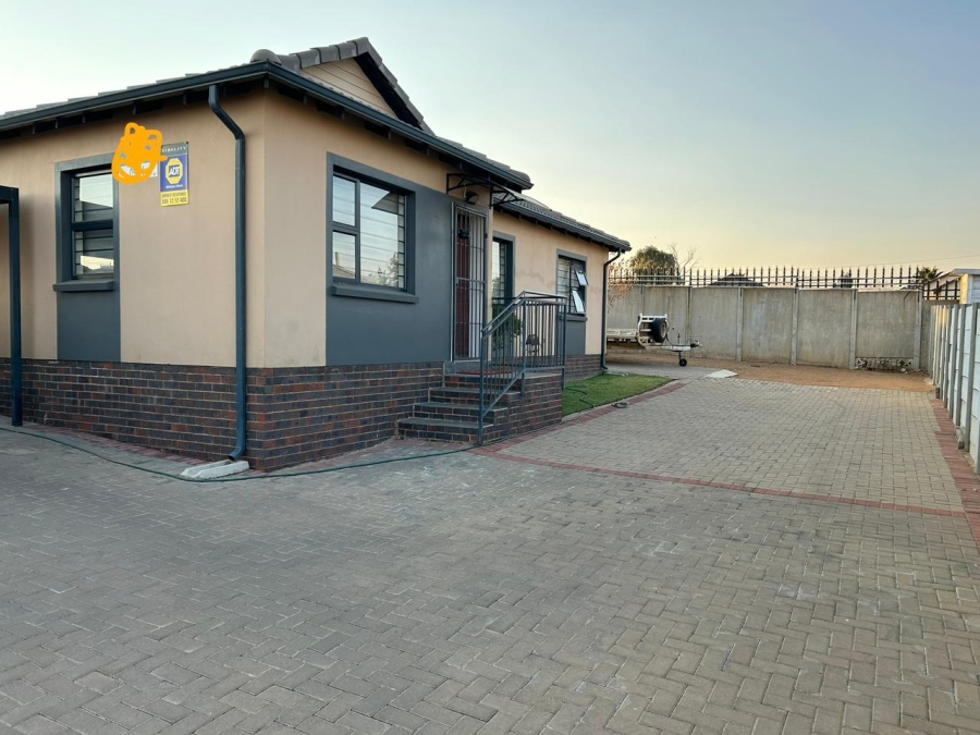 2 Bedroom Property for Sale in Mindalore Gauteng