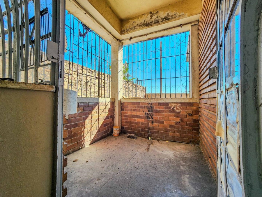 To Let 2 Bedroom Property for Rent in Yeoville Gauteng