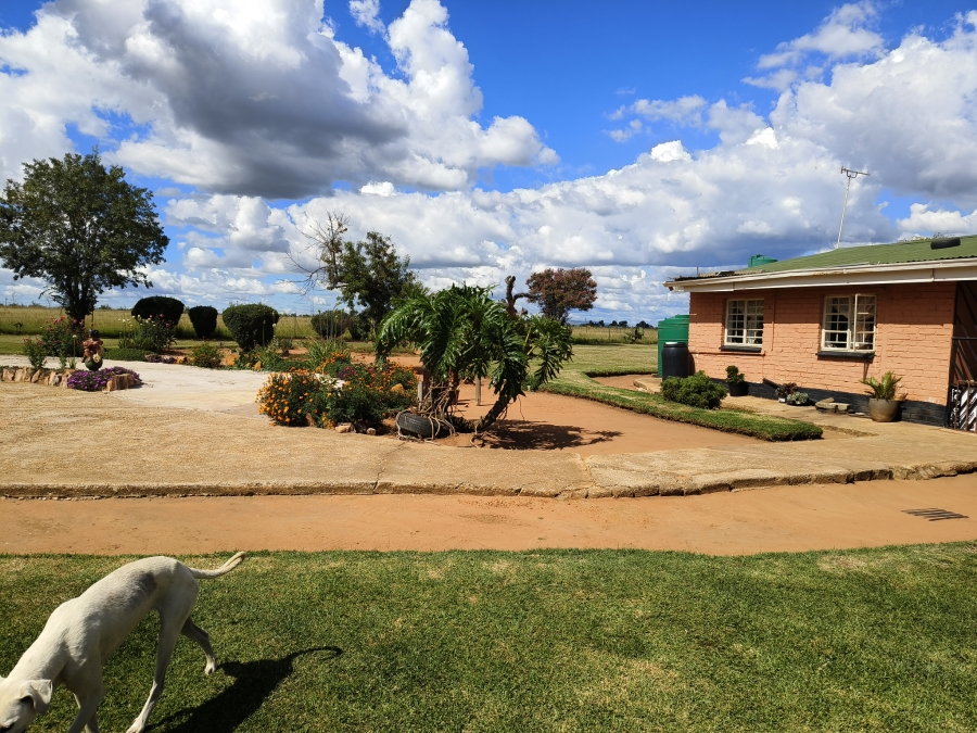5 Bedroom Property for Sale in Modderfontein AH Gauteng