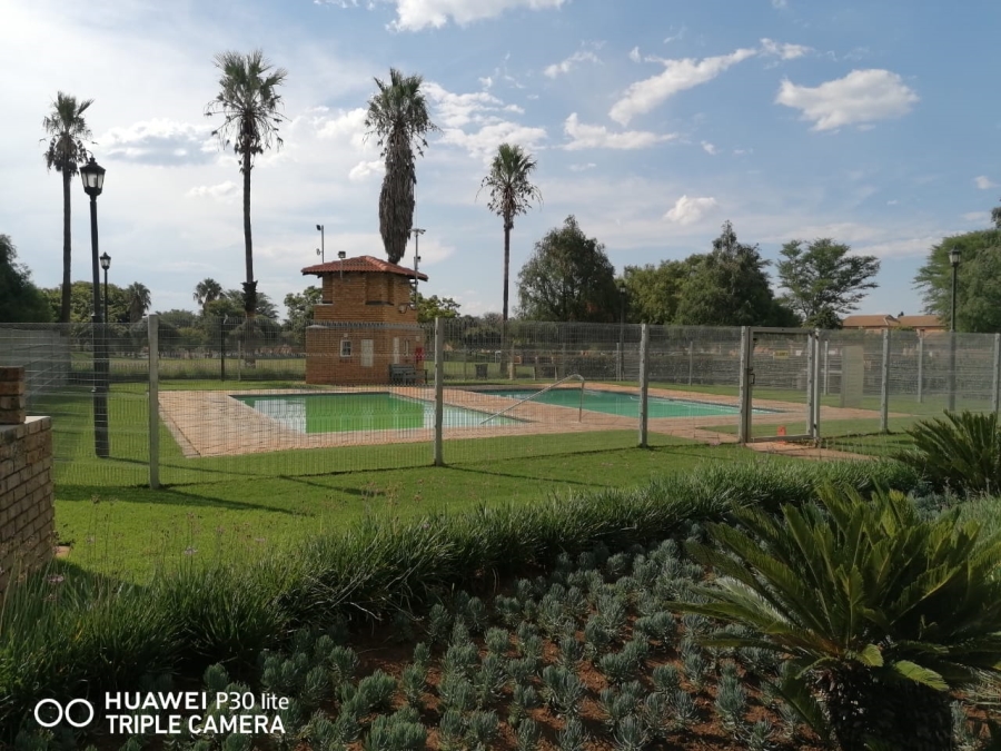 2 Bedroom Property for Sale in Equestria Gauteng
