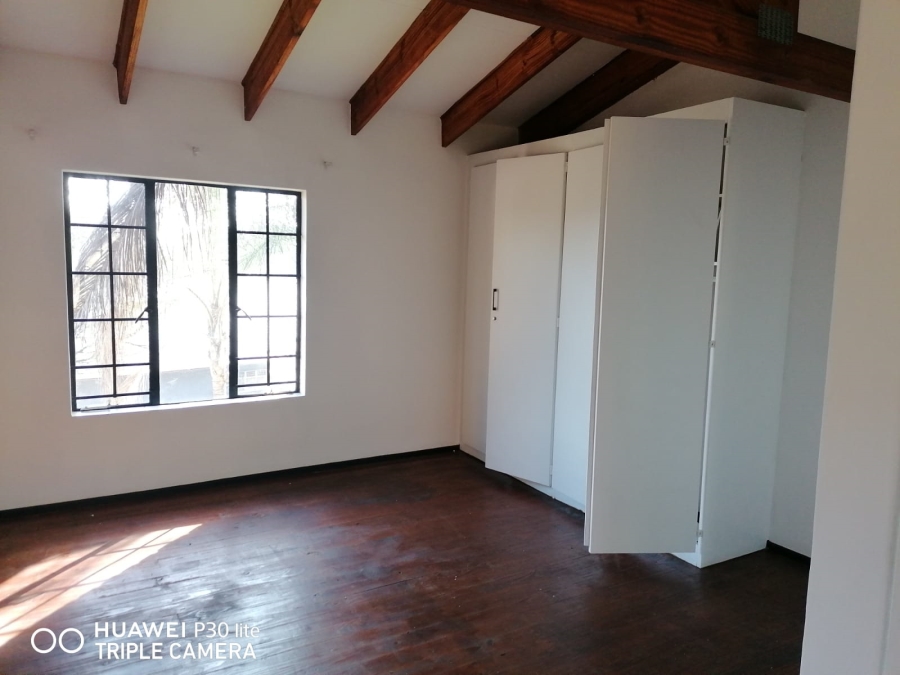 3 Bedroom Property for Sale in La Montagne Gauteng