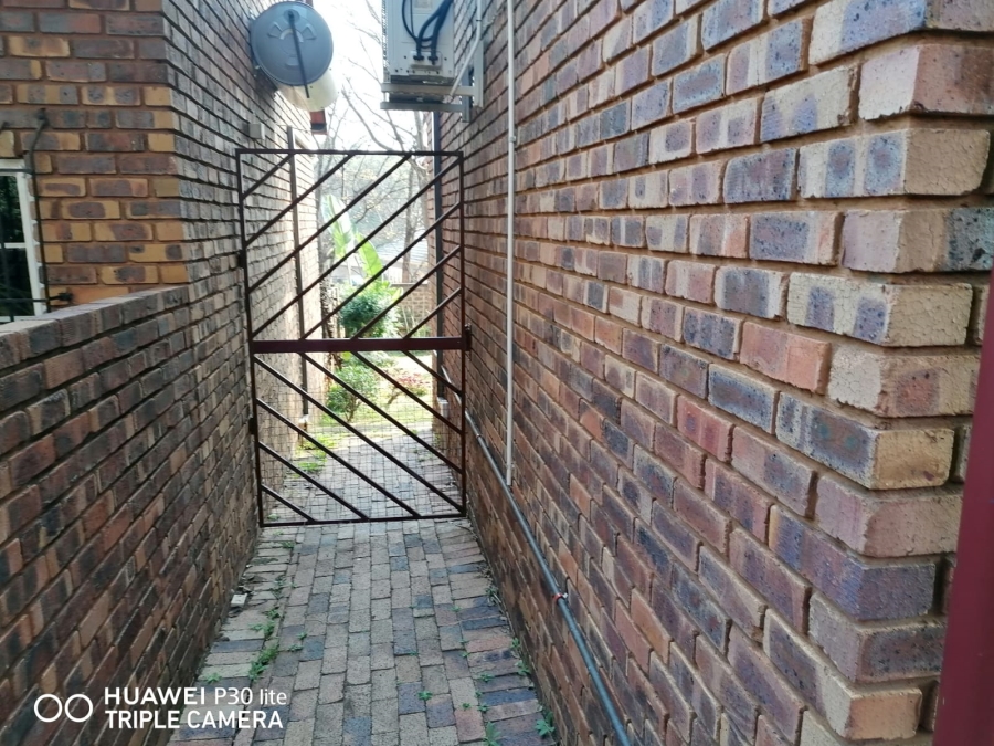 3 Bedroom Property for Sale in La Montagne Gauteng