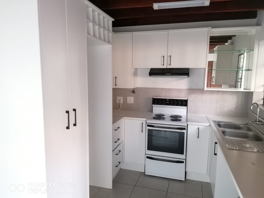 3 Bedroom Property for Sale in La Montagne Gauteng