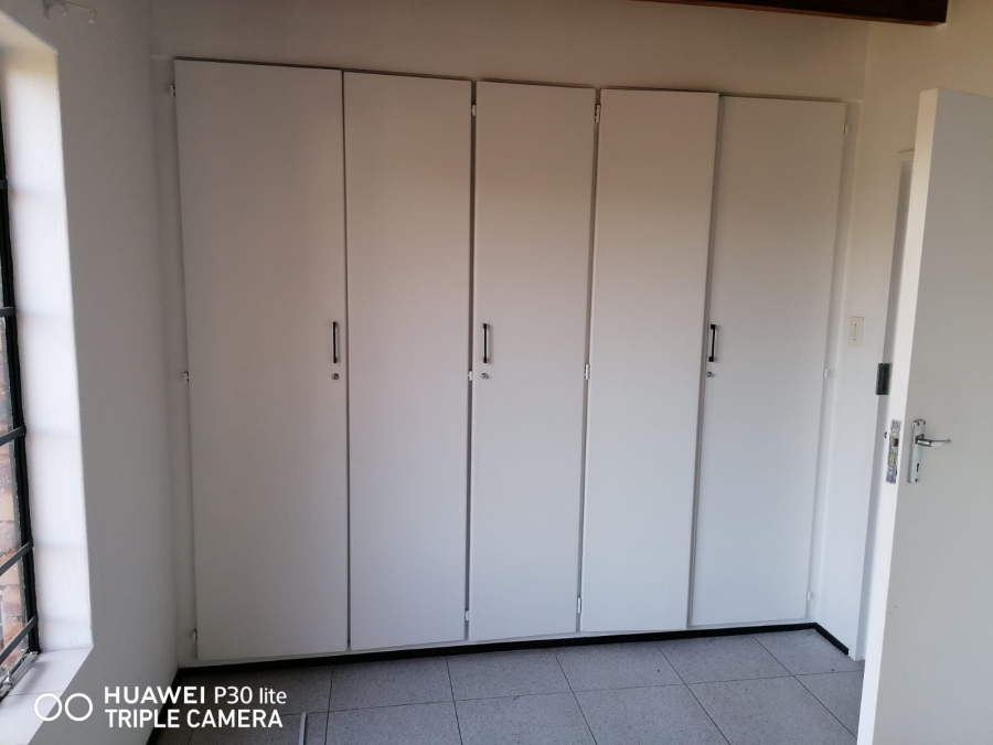 3 Bedroom Property for Sale in La Montagne Gauteng