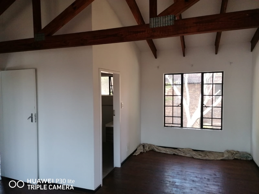 3 Bedroom Property for Sale in La Montagne Gauteng