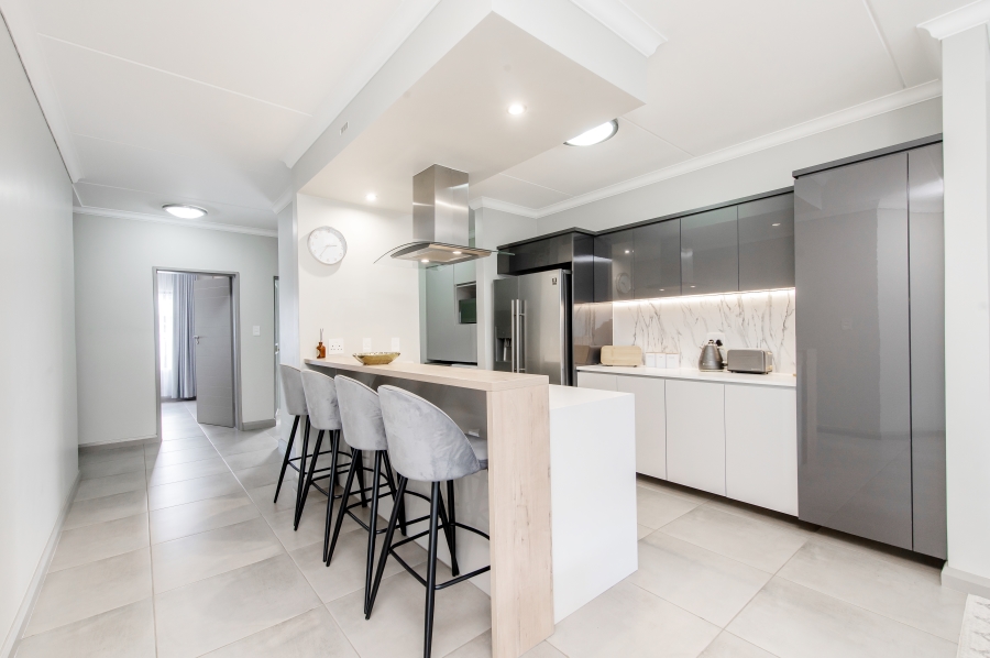 3 Bedroom Property for Sale in Carlswald Gauteng