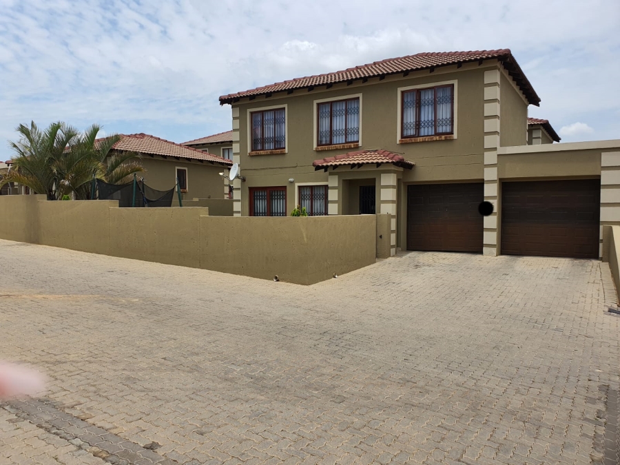 To Let 3 Bedroom Property for Rent in Arundo Estate Gauteng