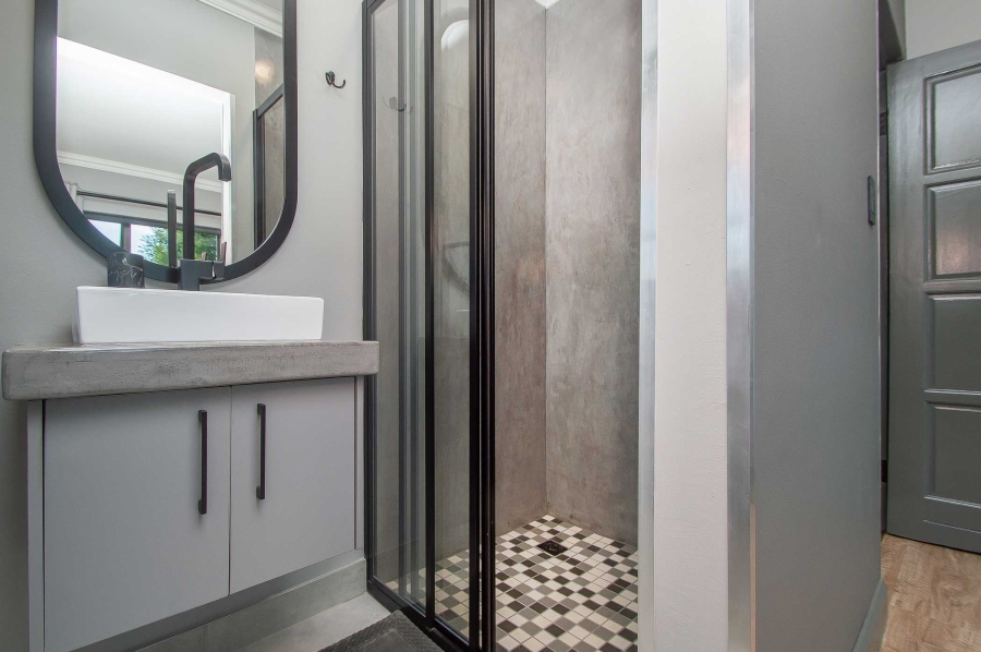 4 Bedroom Property for Sale in Featherbrooke Estate Gauteng