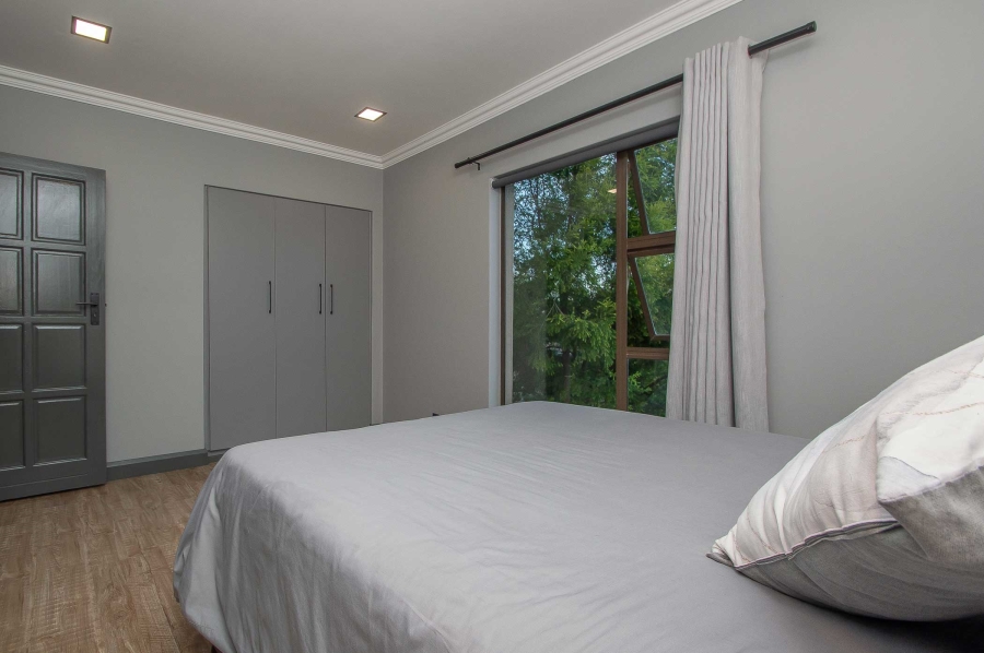 4 Bedroom Property for Sale in Featherbrooke Estate Gauteng