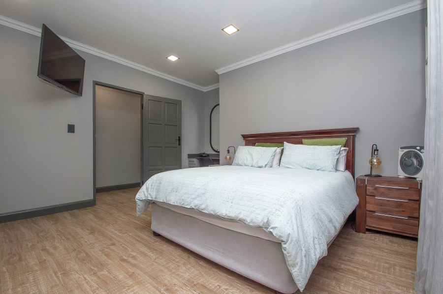 4 Bedroom Property for Sale in Featherbrooke Estate Gauteng