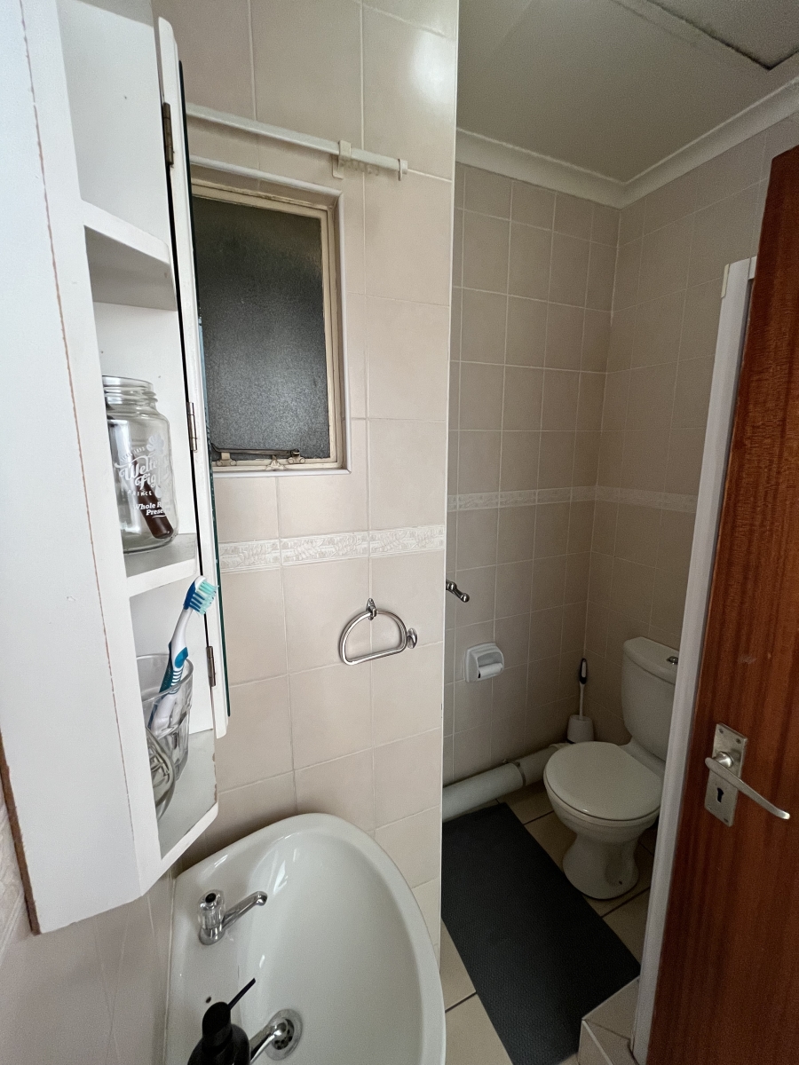 1 Bedroom Property for Sale in Hillcrest Gauteng