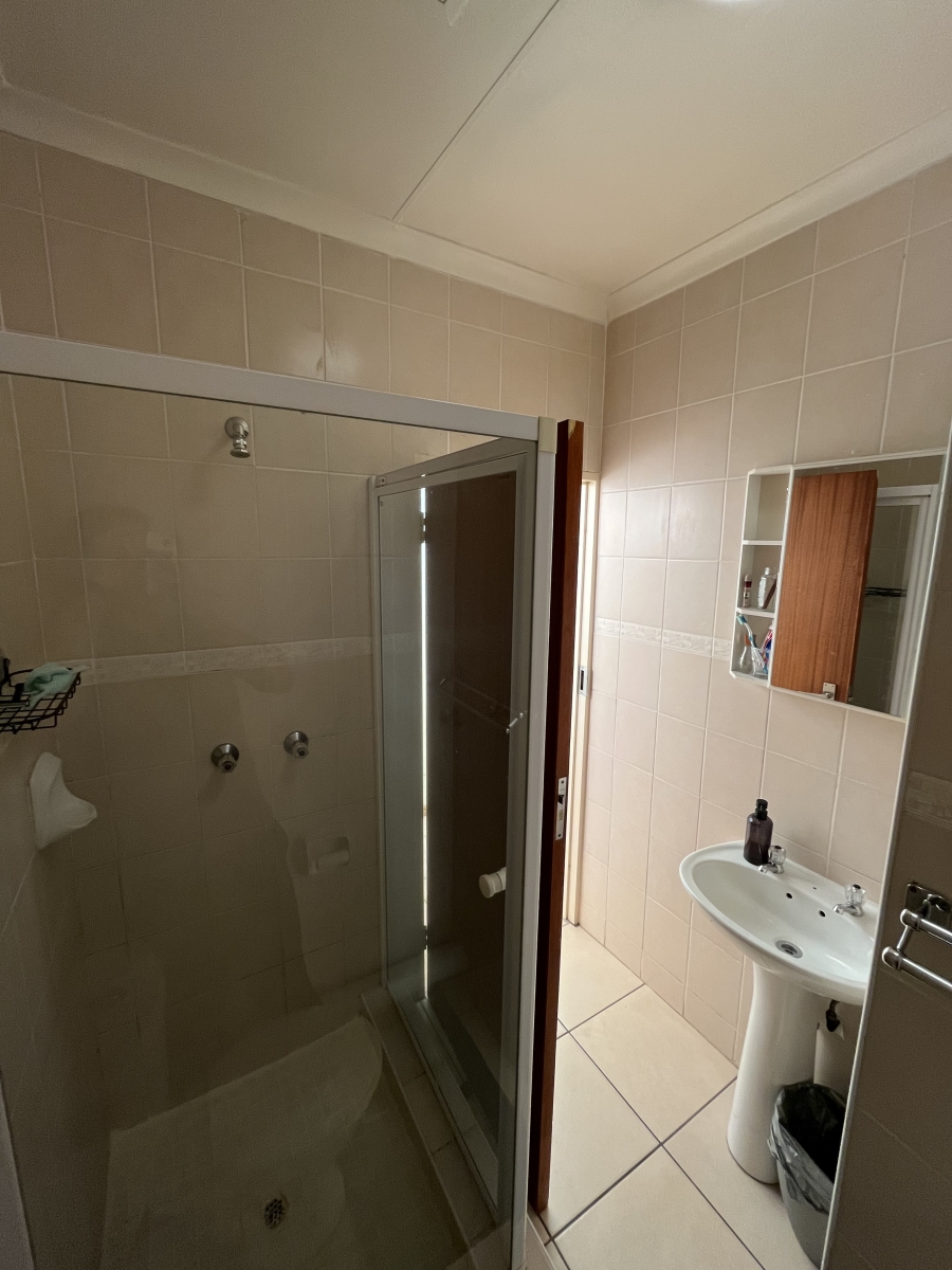 1 Bedroom Property for Sale in Hillcrest Gauteng