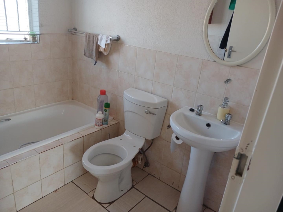 2 Bedroom Property for Sale in Clarina Gauteng