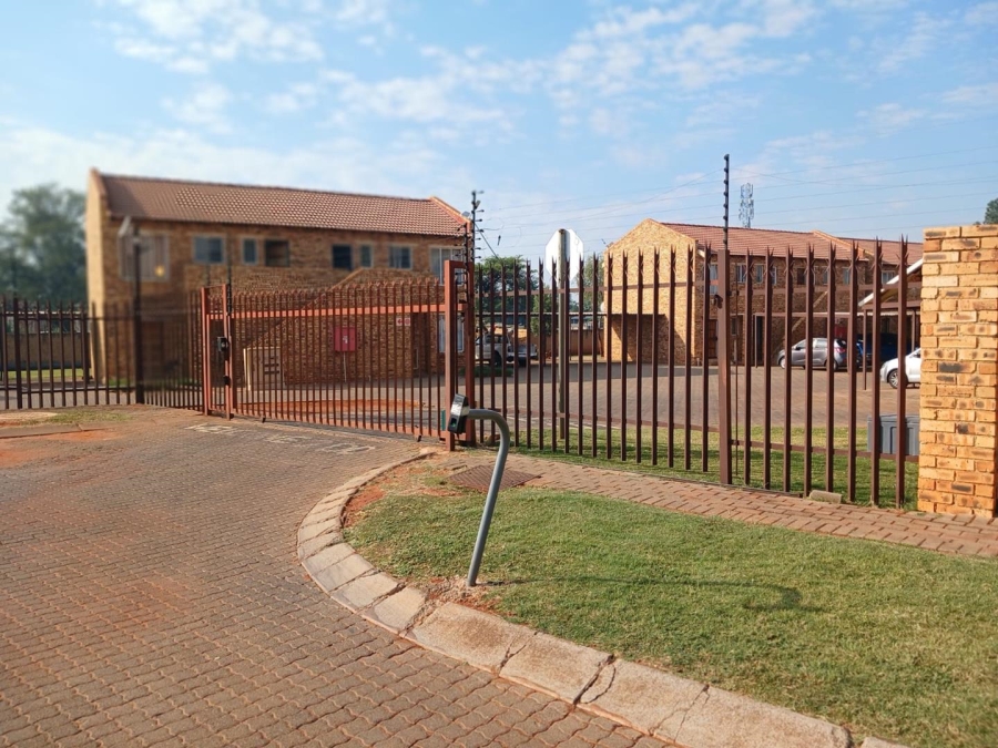2 Bedroom Property for Sale in Clarina Gauteng