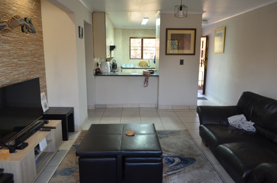 2 Bedroom Property for Sale in Sunninghill Gauteng