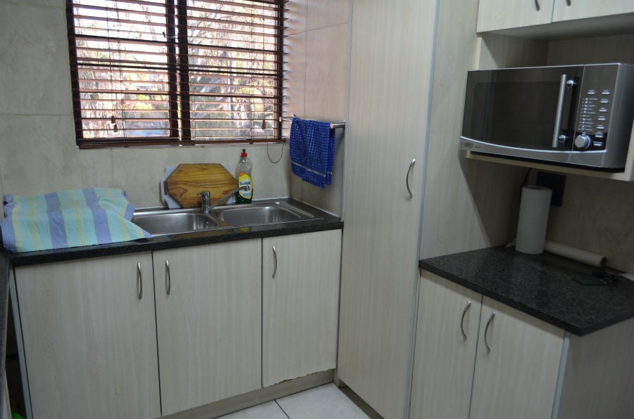 2 Bedroom Property for Sale in Sunninghill Gauteng