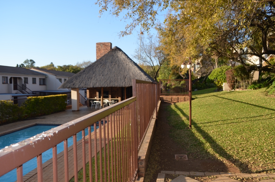 2 Bedroom Property for Sale in Sunninghill Gauteng