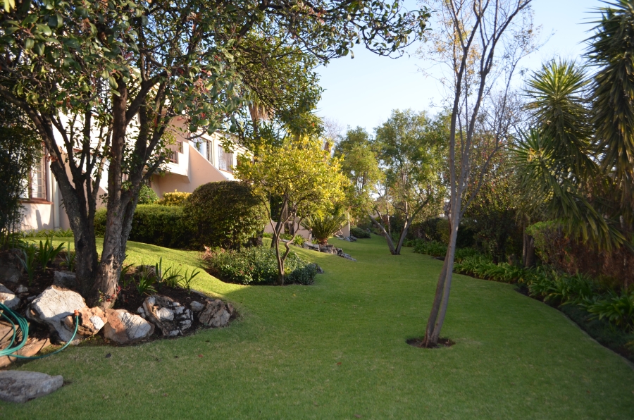 2 Bedroom Property for Sale in Sunninghill Gauteng