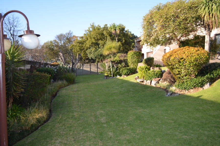 2 Bedroom Property for Sale in Sunninghill Gauteng