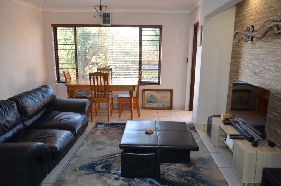 2 Bedroom Property for Sale in Sunninghill Gauteng