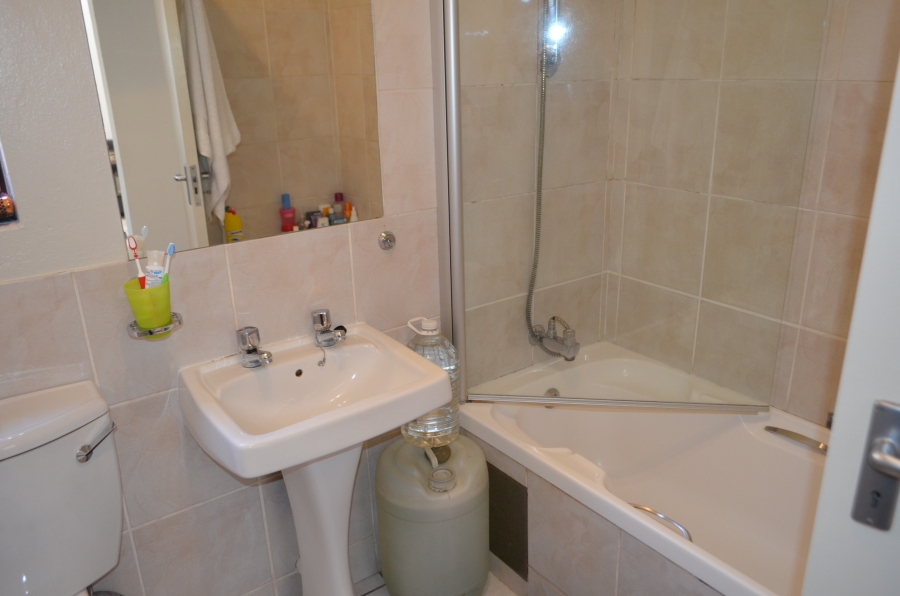 2 Bedroom Property for Sale in Sunninghill Gauteng