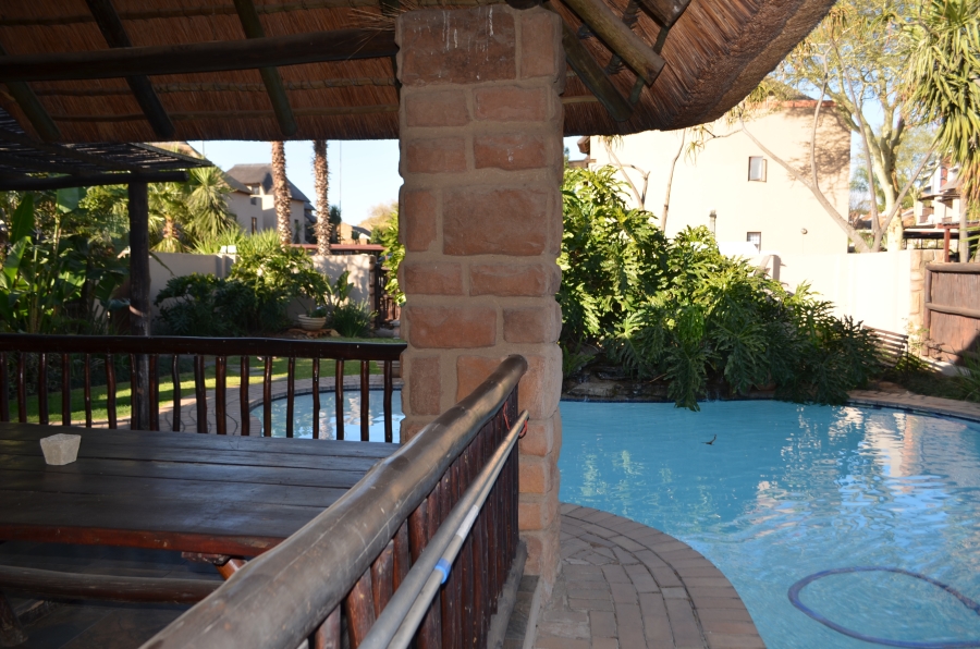 2 Bedroom Property for Sale in Sunninghill Gauteng