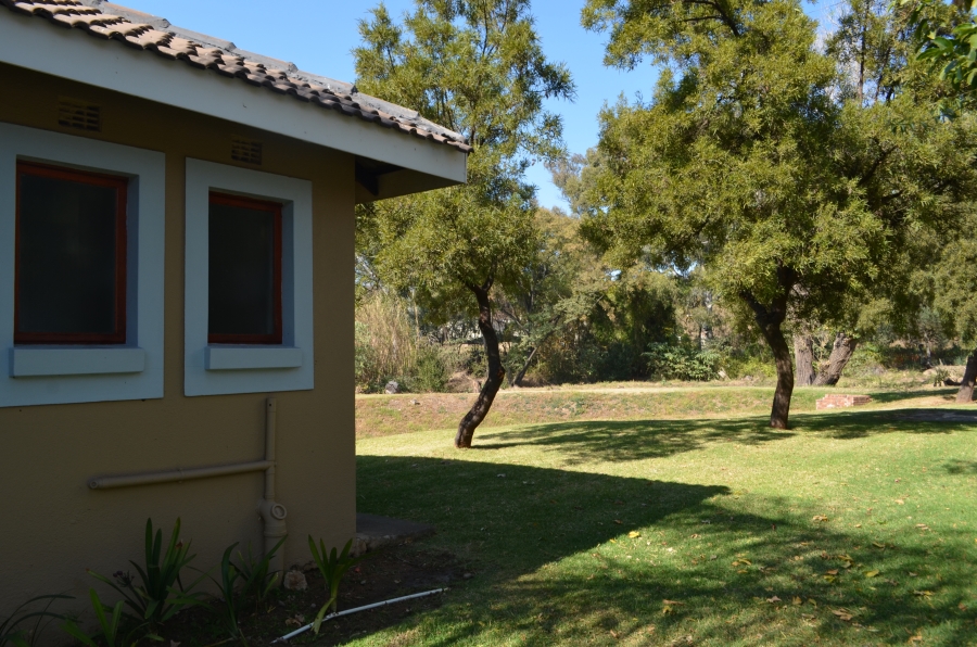 2 Bedroom Property for Sale in Paulshof Gauteng