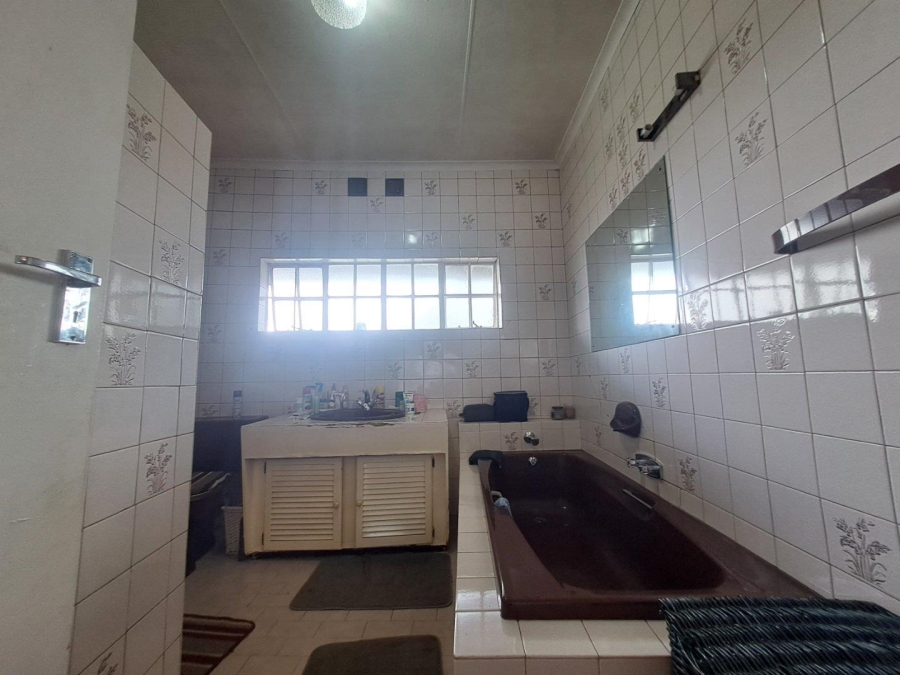 4 Bedroom Property for Sale in Jameson Park Gauteng