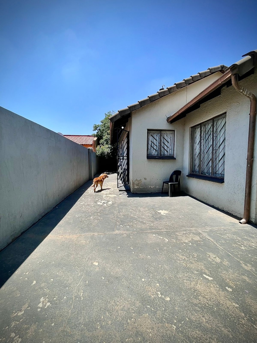 3 Bedroom Property for Sale in Ebony Park Gauteng
