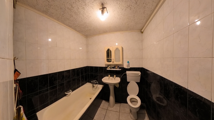 1 Bedroom Property for Sale in Sunnyside Gauteng