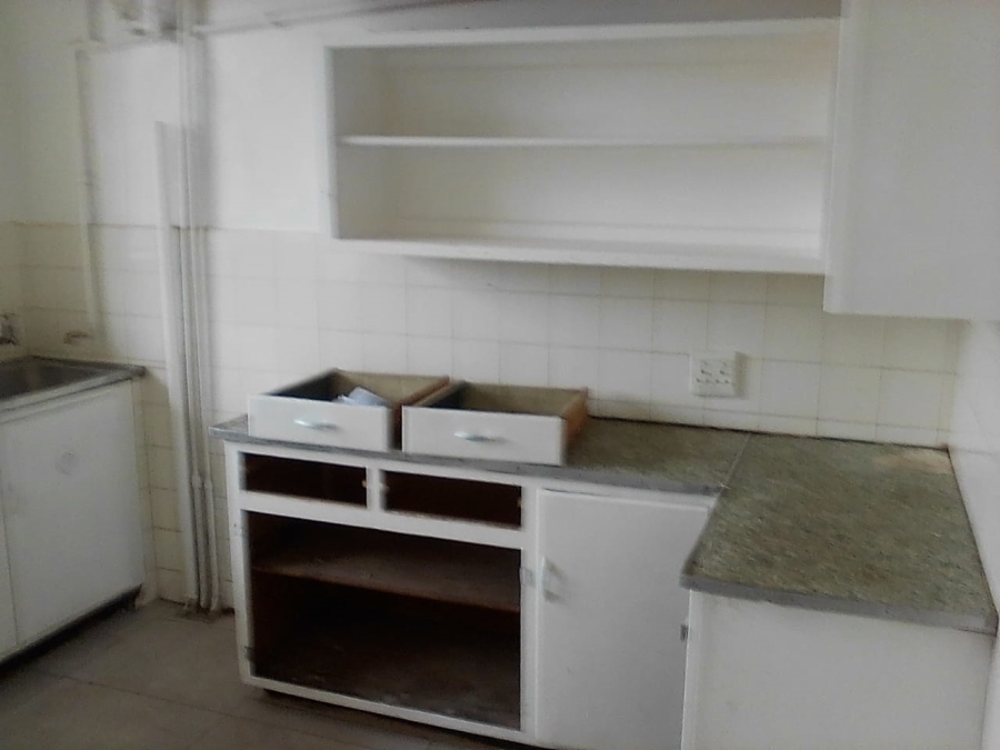 To Let 3 Bedroom Property for Rent in Yeoville Gauteng
