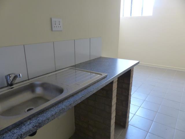To Let 1 Bedroom Property for Rent in New Doornfontein Gauteng
