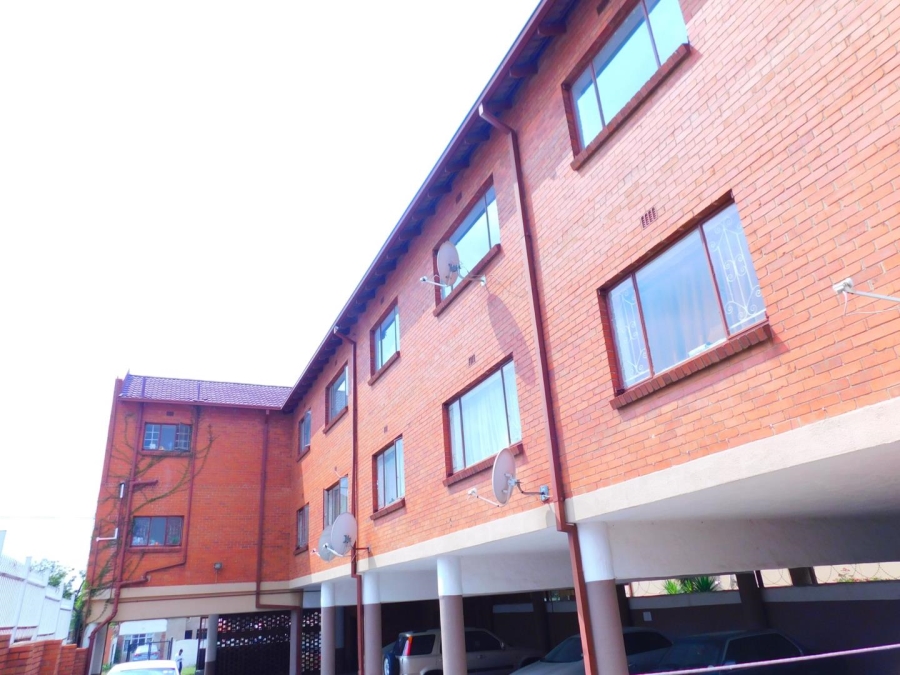 To Let 1 Bedroom Property for Rent in Rosettenville Gauteng