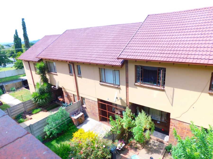 To Let 1 Bedroom Property for Rent in Rosettenville Gauteng
