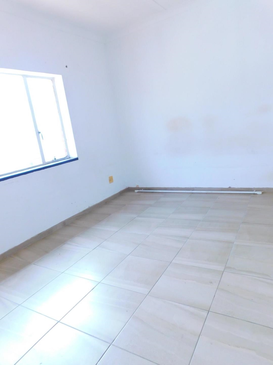 To Let 1 Bedroom Property for Rent in Rosettenville Gauteng