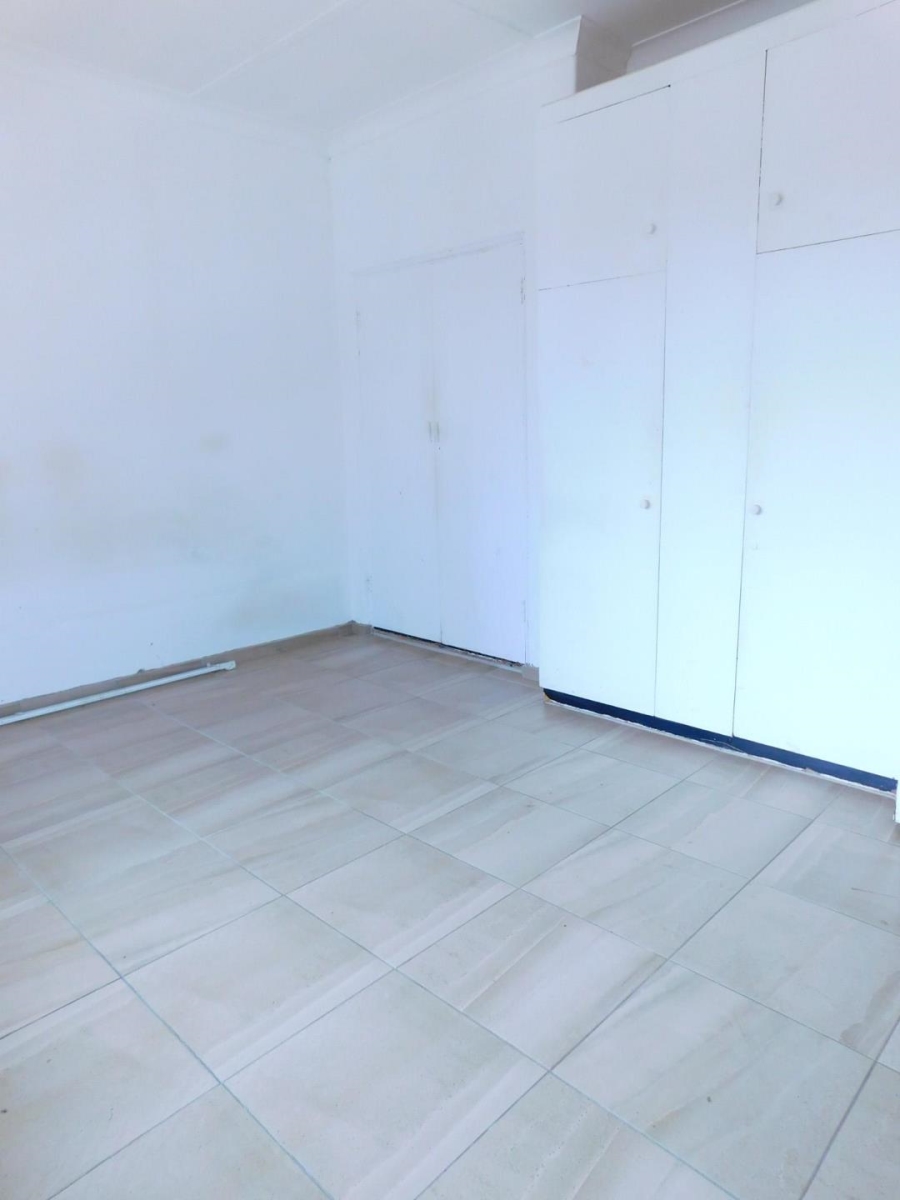 To Let 1 Bedroom Property for Rent in Rosettenville Gauteng