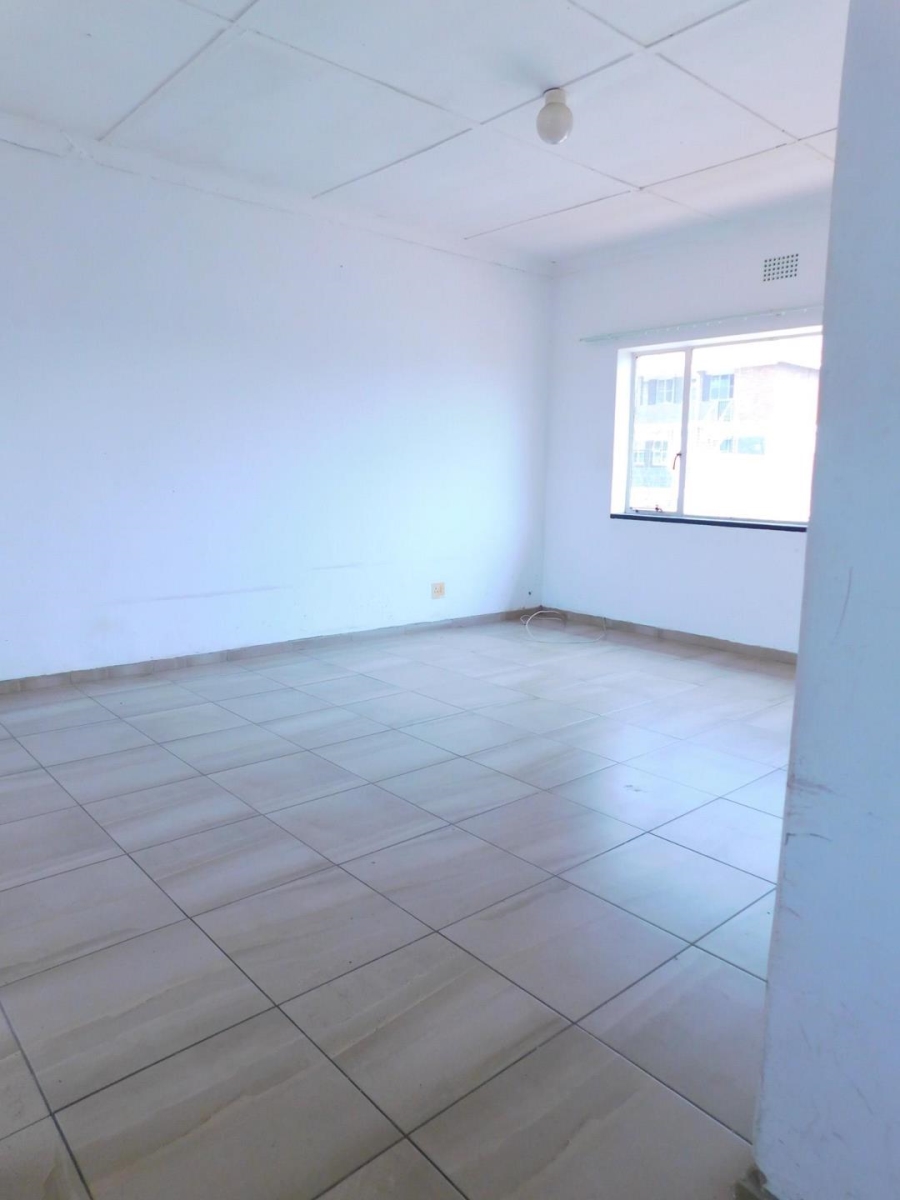 To Let 1 Bedroom Property for Rent in Rosettenville Gauteng