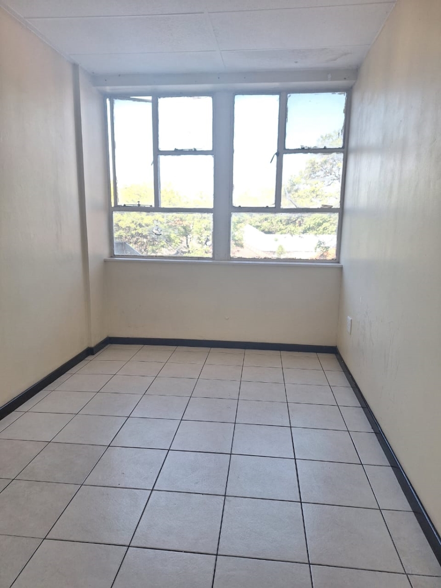 To Let 2 Bedroom Property for Rent in Yeoville Gauteng