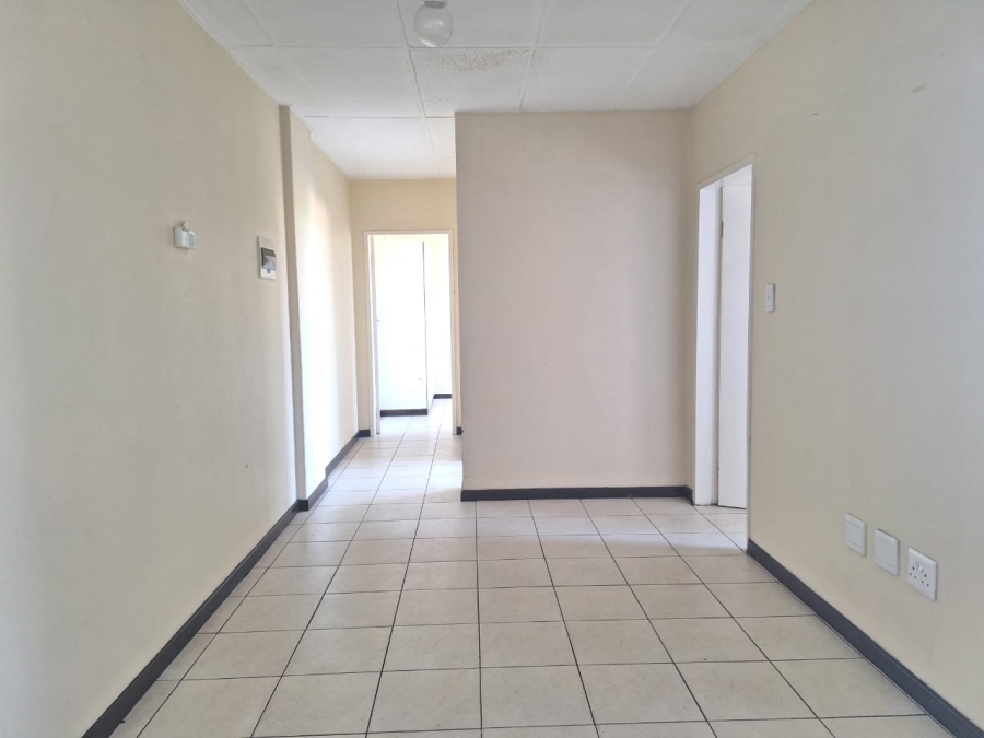 To Let 2 Bedroom Property for Rent in Yeoville Gauteng