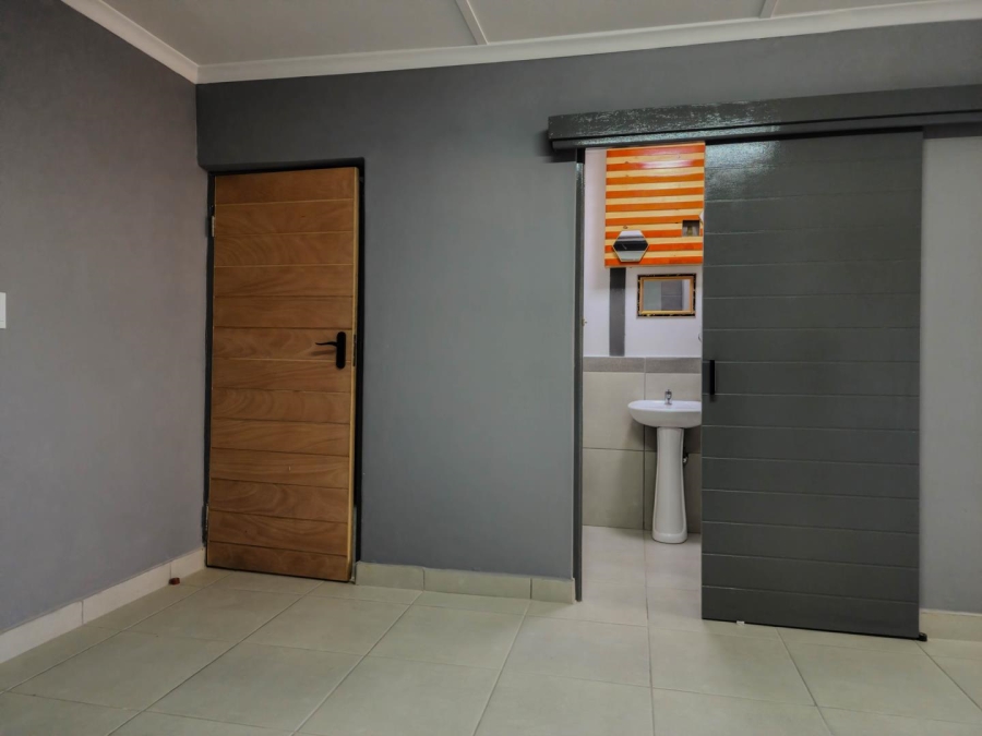 To Let 0 Bedroom Property for Rent in New Doornfontein Gauteng