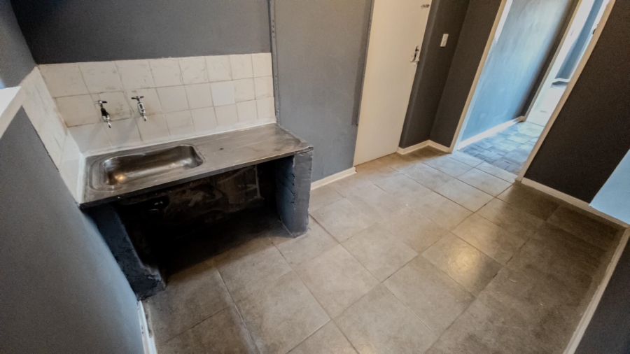To Let 1 Bedroom Property for Rent in Marshalltown Gauteng