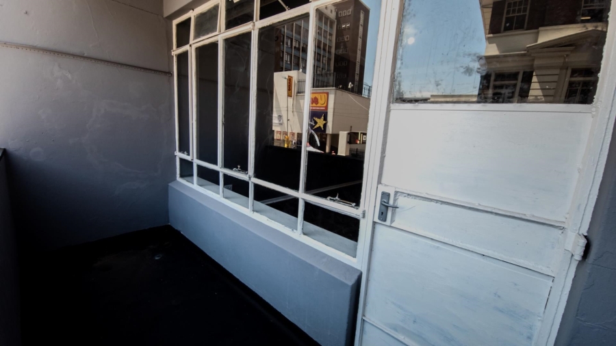 To Let 1 Bedroom Property for Rent in Marshalltown Gauteng