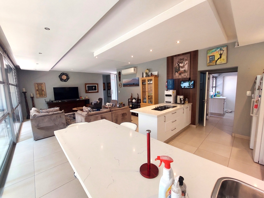 4 Bedroom Property for Sale in Brooklyn Gauteng