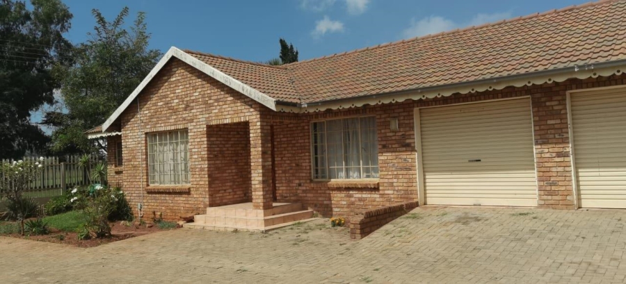 3 Bedroom Property for Sale in Rensburg Gauteng