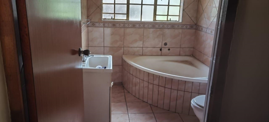 3 Bedroom Property for Sale in Rensburg Gauteng