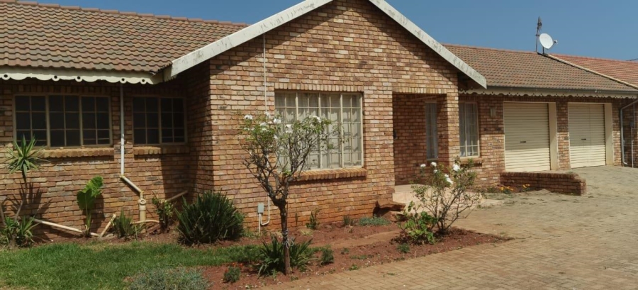 3 Bedroom Property for Sale in Rensburg Gauteng