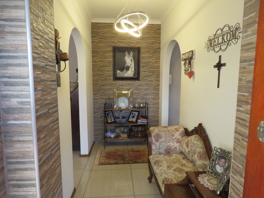 4 Bedroom Property for Sale in Farrarmere Gauteng