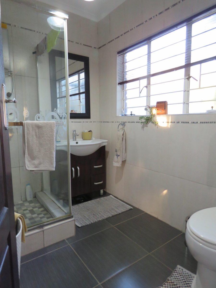 4 Bedroom Property for Sale in Farrarmere Gauteng